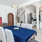 Stunning In With Kitchen * Sevid