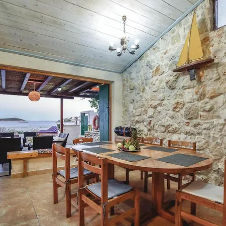 Stunning In With Kitchen