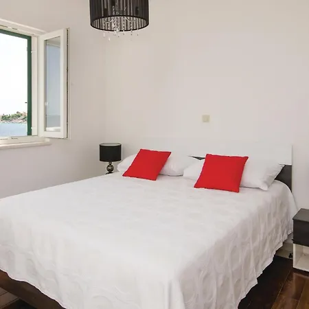 Stunning In With Kitchen Holiday home Sevid