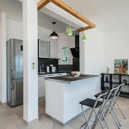 Stunning In With Kitchen Sevid