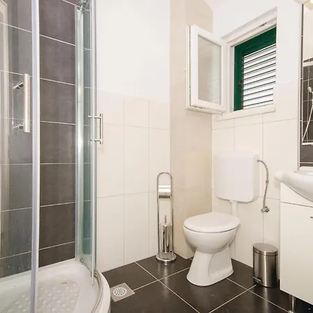 Stunning In With Kitchen Holiday home Sevid