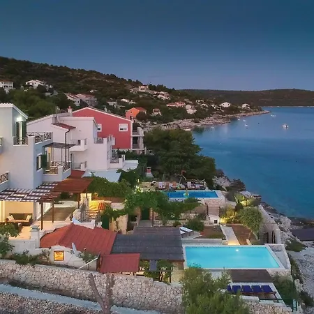 Stunning In With Kitchen Holiday home Sevid