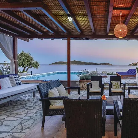 Stunning In With Kitchen *