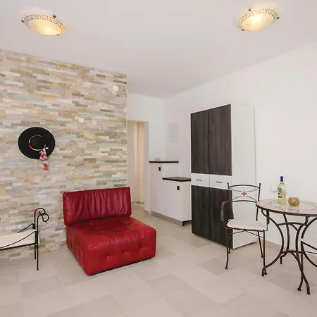 Stunning In With Kitchen Holiday home