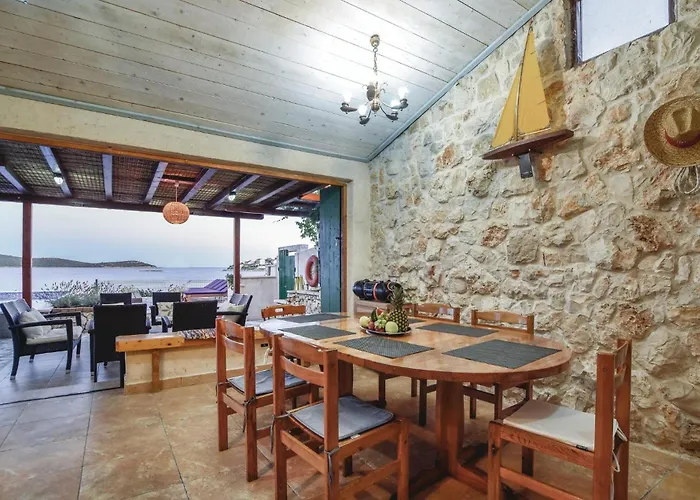 Stunning In With Kitchen