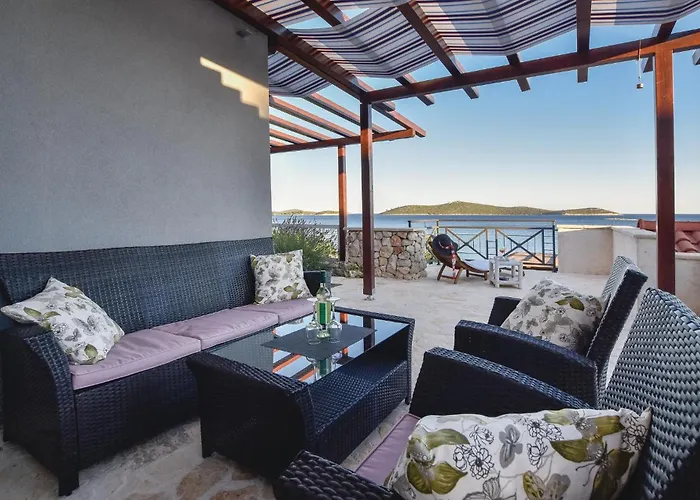 Дом отдыха Stunning In With Kitchen Севид