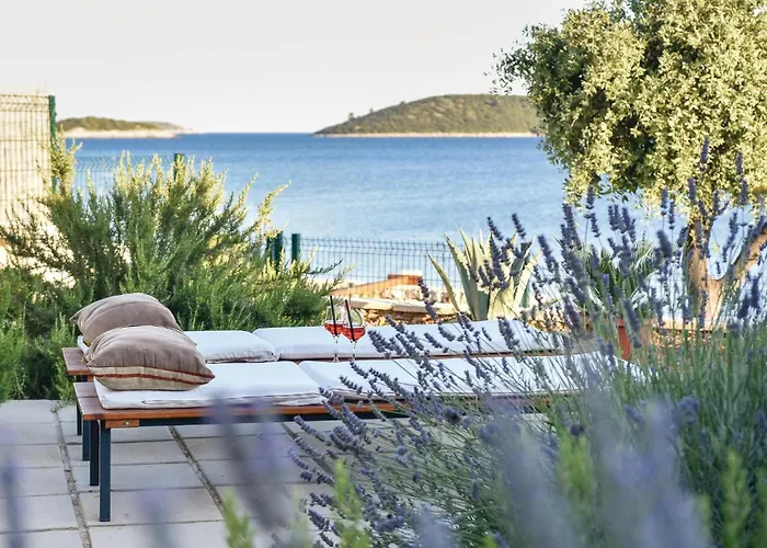 Stunning In With Kitchen Дом отдыха