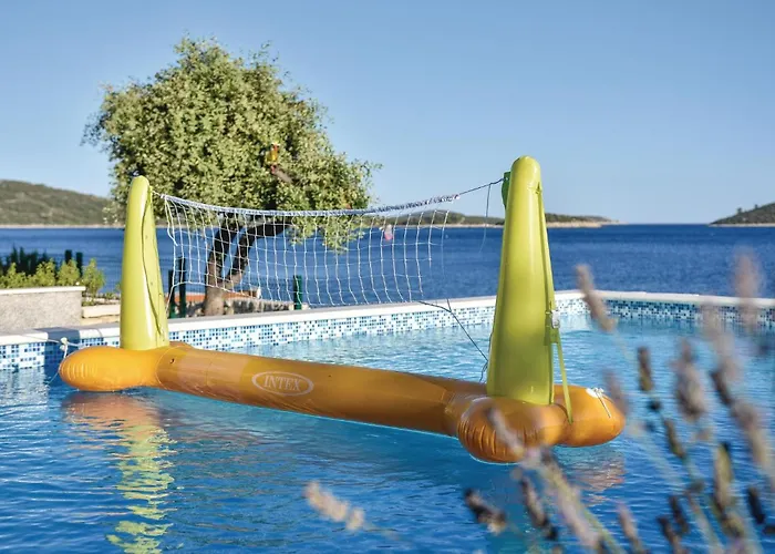 Stunning In With Kitchen Дом отдыха