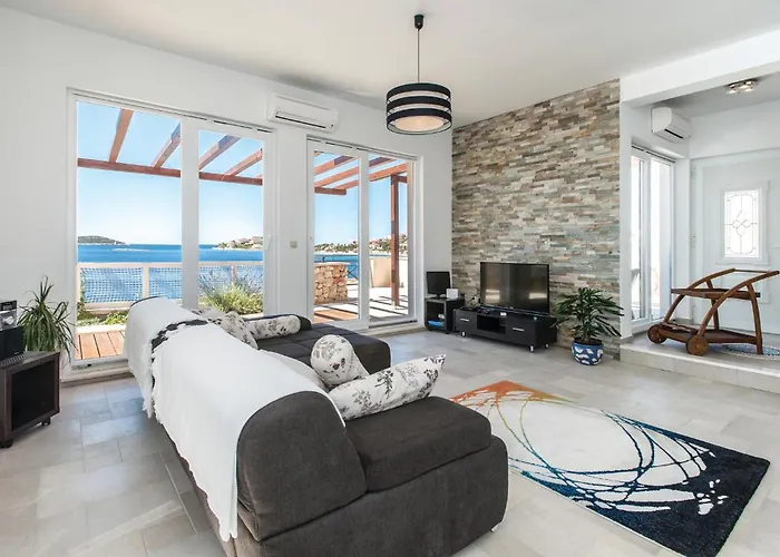 Stunning In With Kitchen Дом отдыха