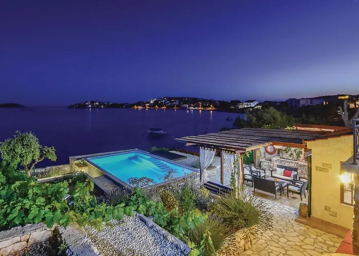 Дом отдыха Stunning In With Kitchen Севид