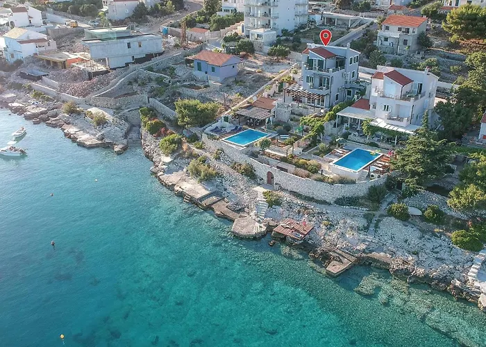 Stunning In With Kitchen